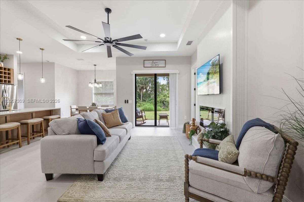 Real estate property located at 810 Sentinela Blvd, Lee, Lehigh Acres, Lehigh Acres, FL