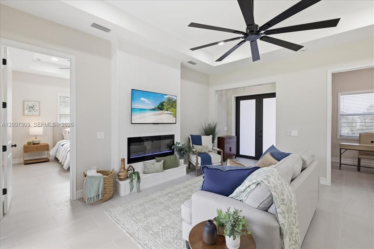 Real estate property located at 810 Sentinela Blvd, Lee, Lehigh Acres, Lehigh Acres, FL