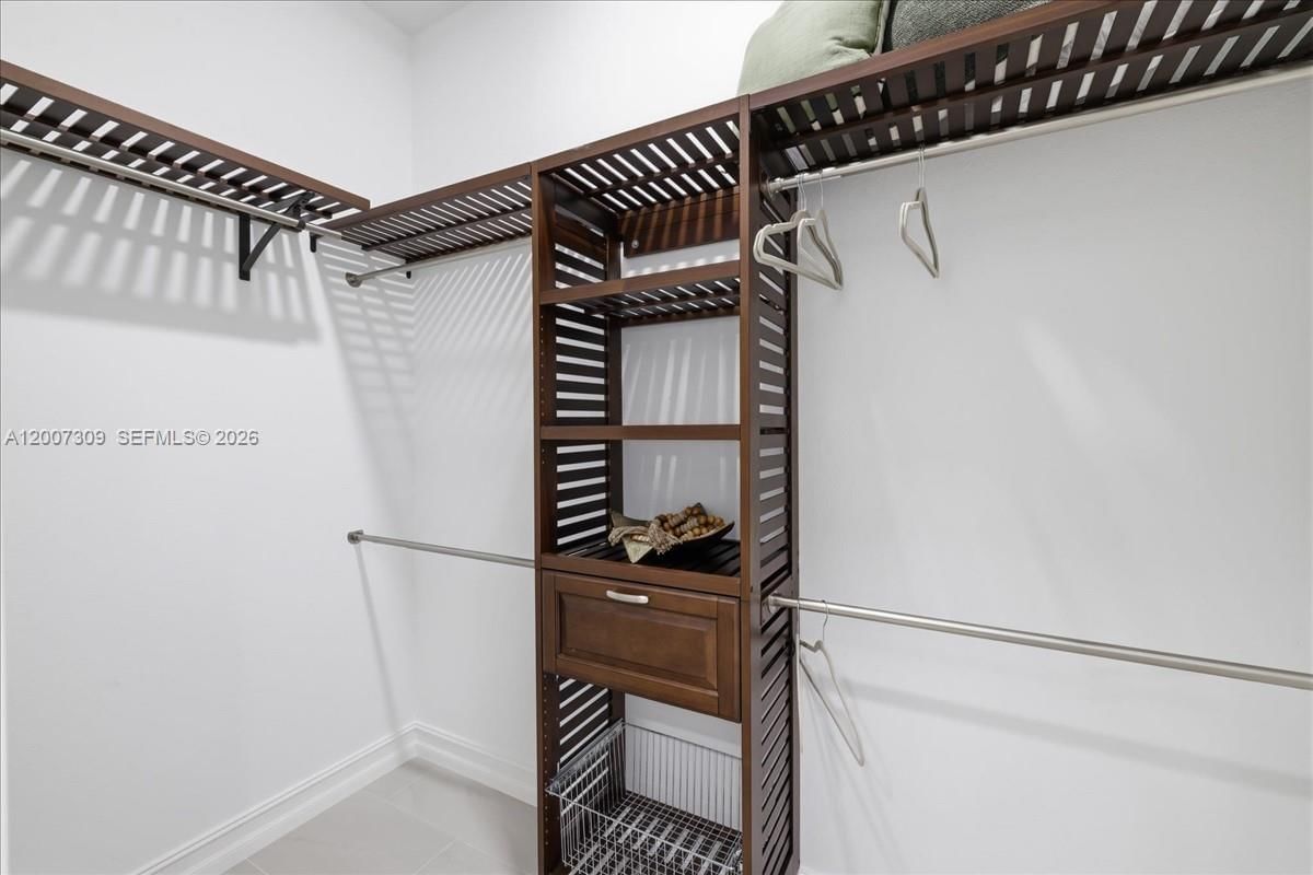 Real estate property located at 810 Sentinela Blvd, Lee, Lehigh Acres, Lehigh Acres, FL