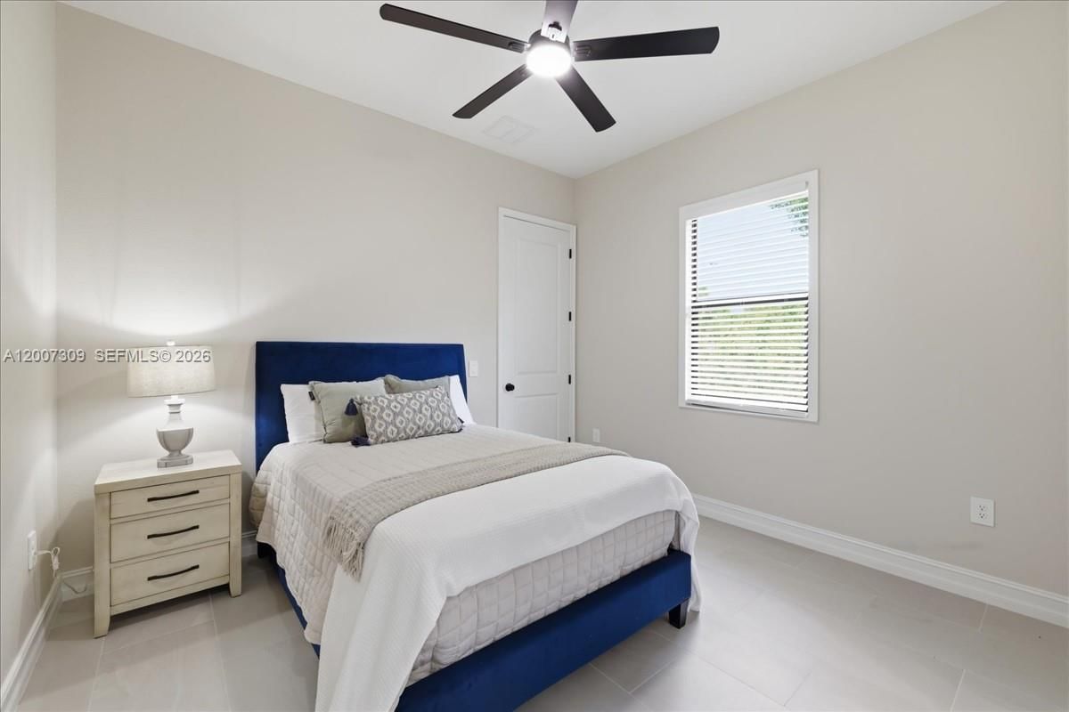 Real estate property located at 810 Sentinela Blvd, Lee, Lehigh Acres, Lehigh Acres, FL