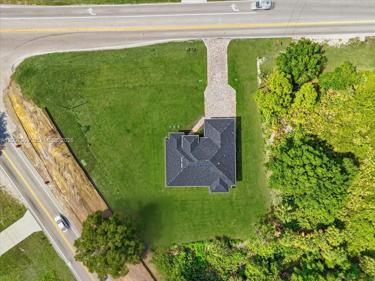 Real estate property located at 810 Sentinela Blvd, Lee, Lehigh Acres, Lehigh Acres, FL