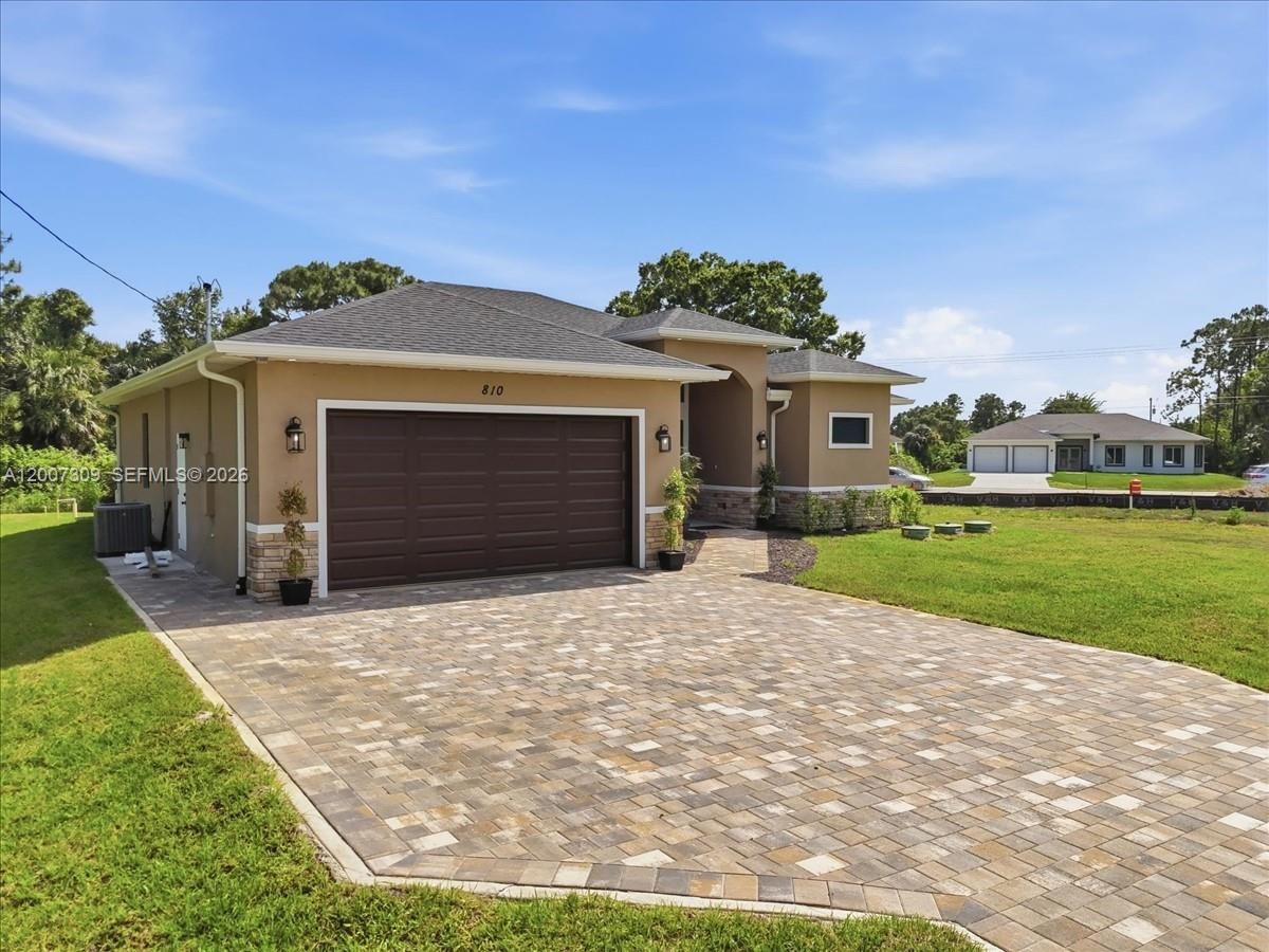 Real estate property located at 810 Sentinela Blvd, Lee, Lehigh Acres, Lehigh Acres, FL