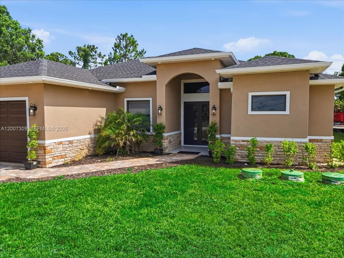 Real estate property located at 810 Sentinela Blvd, Lee, Lehigh Acres, Lehigh Acres, FL