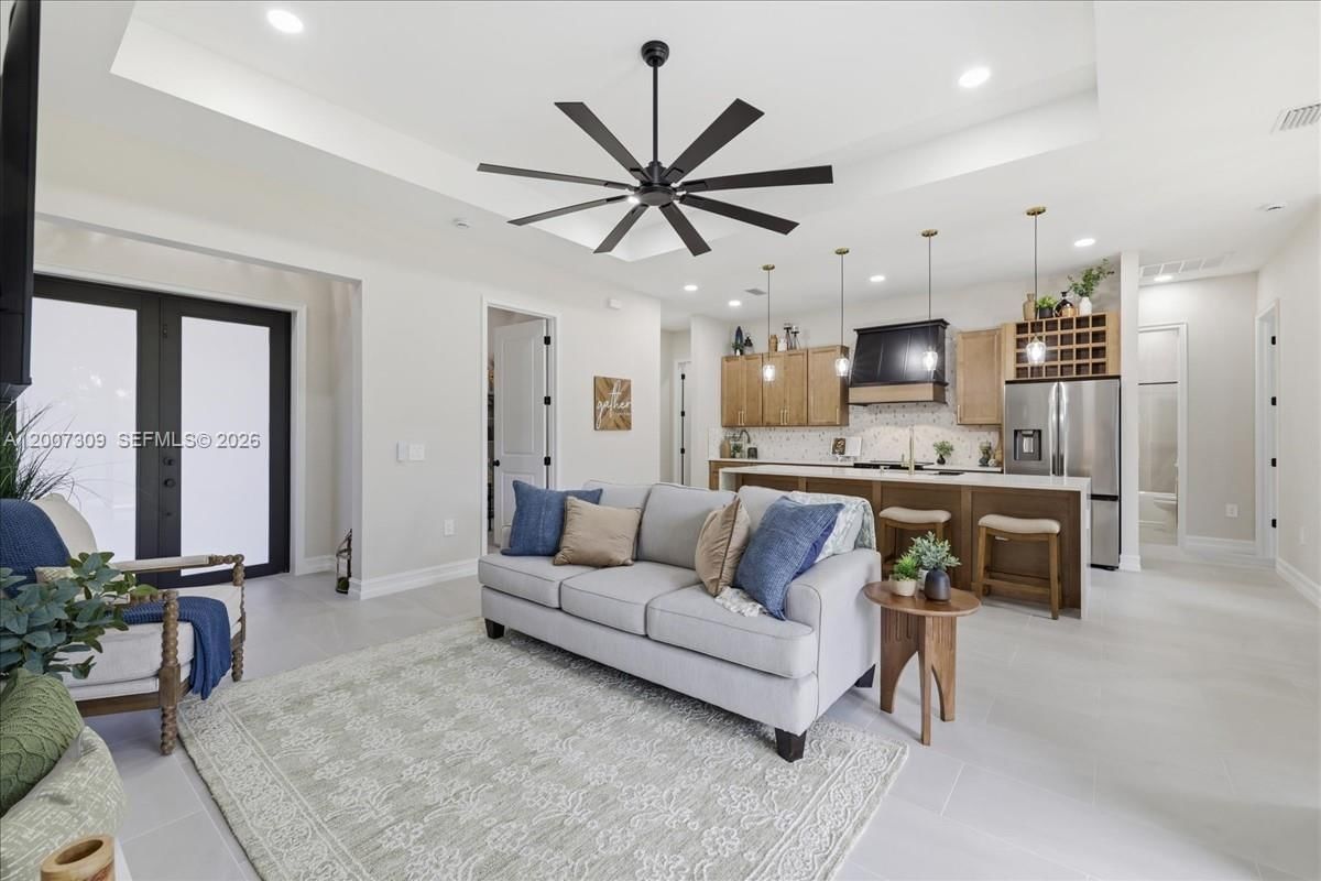 Real estate property located at 810 Sentinela Blvd, Lee, Lehigh Acres, Lehigh Acres, FL