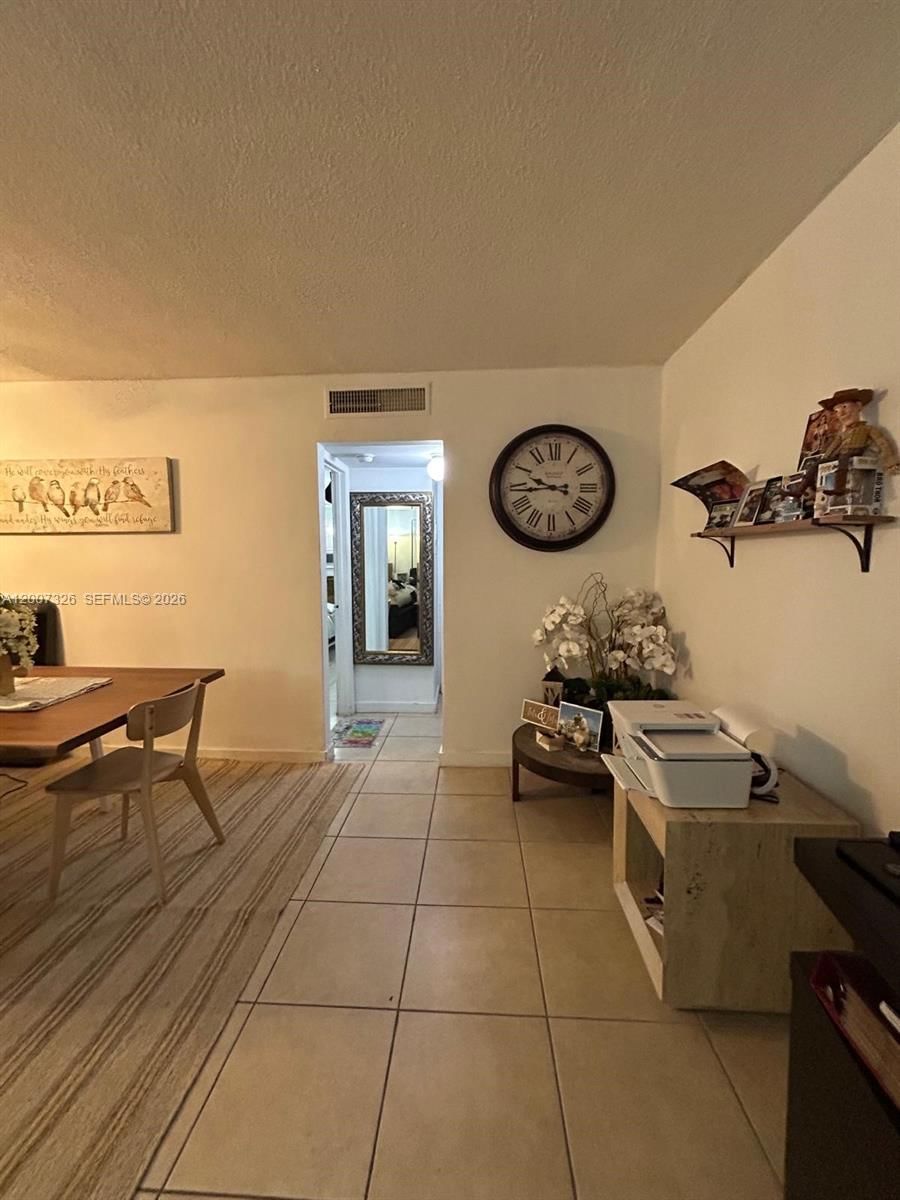 Real estate property located at 1100 1st Ct #104, Broward, Lsolei At Hallandale Beac, Hallandale Beach, FL
