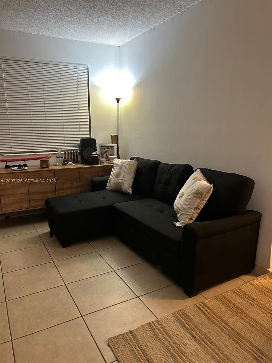 Real estate property located at 1100 1st Ct #104, Broward, Lsolei At Hallandale Beac, Hallandale Beach, FL