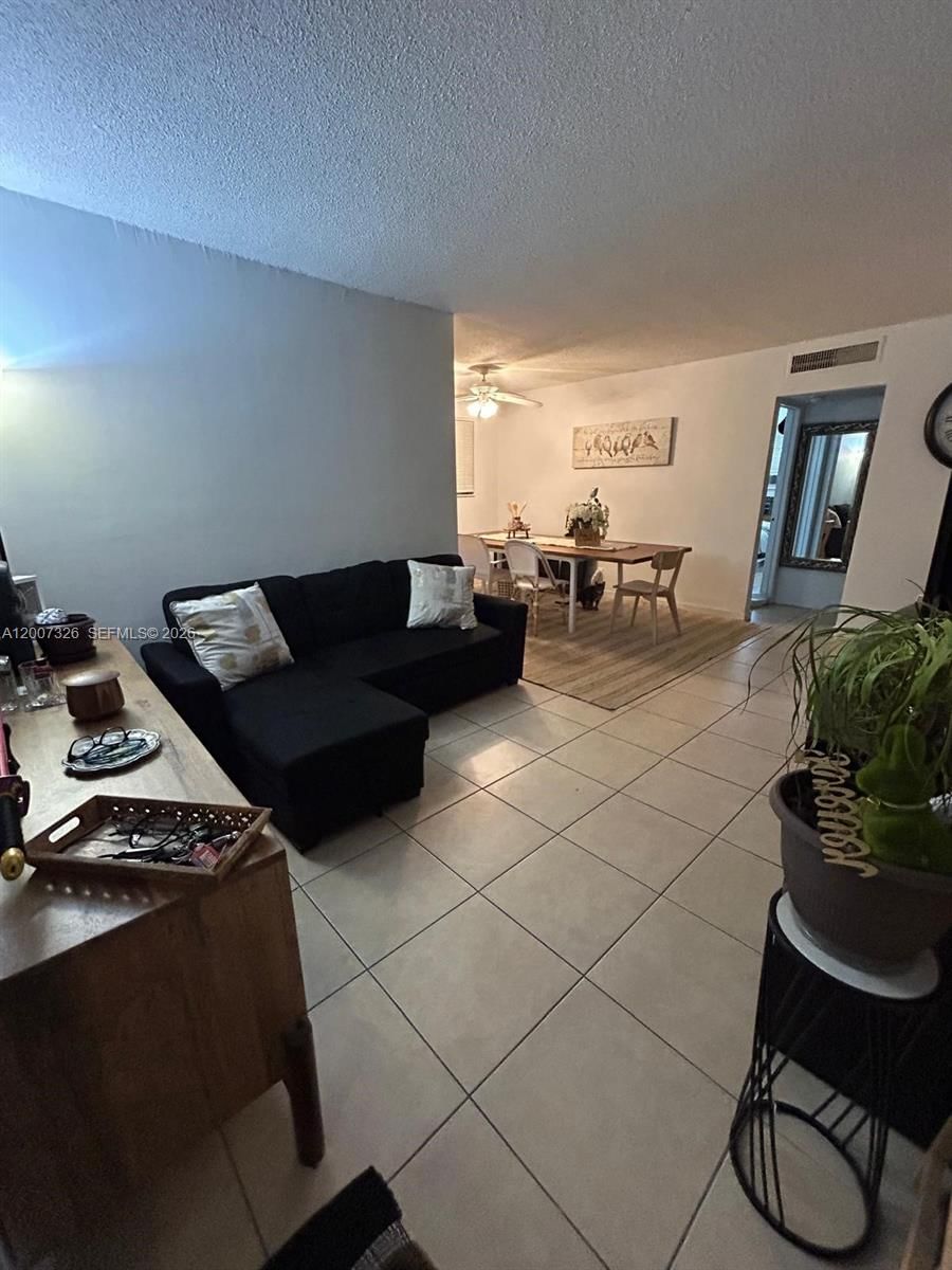 Real estate property located at 1100 1st Ct #104, Broward, Lsolei At Hallandale Beac, Hallandale Beach, FL