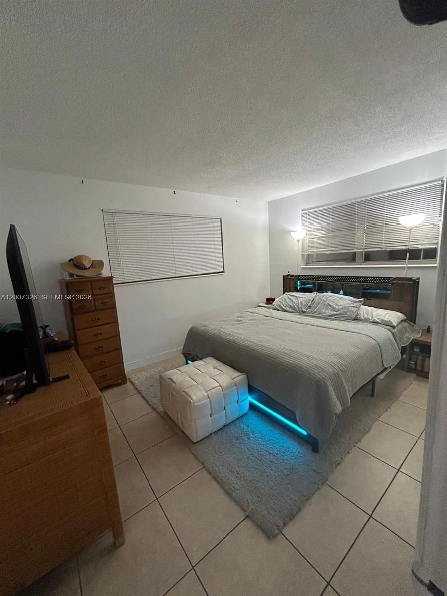 Real estate property located at 1100 1st Ct #104, Broward, Lsolei At Hallandale Beac, Hallandale Beach, FL