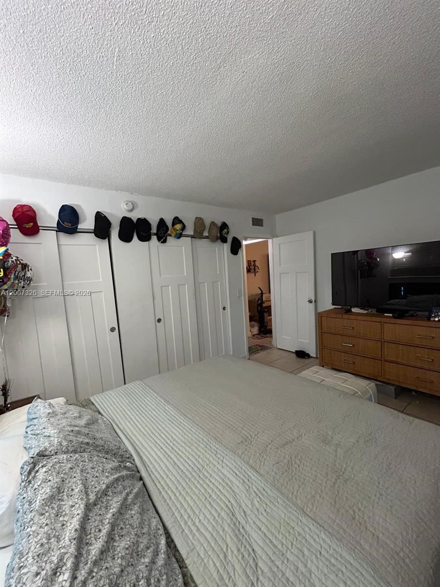 Real estate property located at 1100 1st Ct #104, Broward, Lsolei At Hallandale Beac, Hallandale Beach, FL