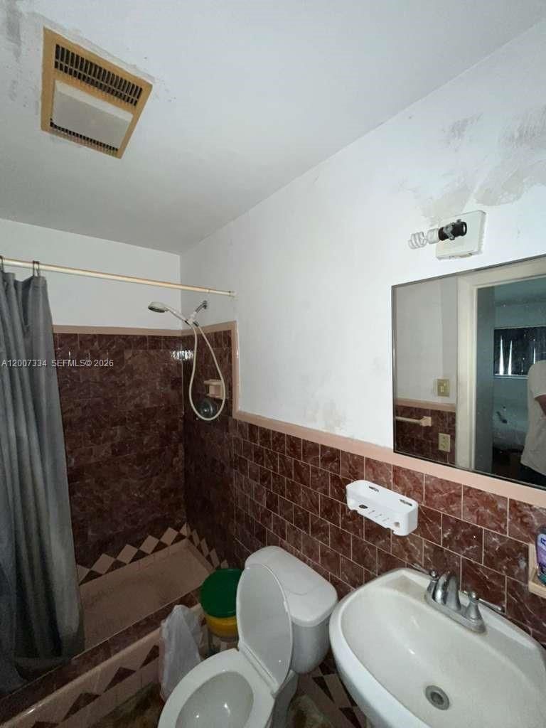 Real estate property located at 6841 16th Ct, Broward, Pembroke Pines No 1, Pembroke Pines, FL