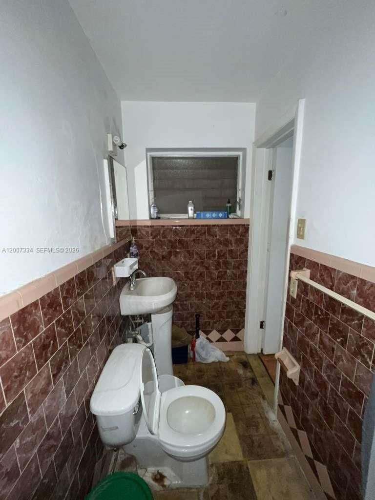 Real estate property located at 6841 16th Ct, Broward, Pembroke Pines No 1, Pembroke Pines, FL