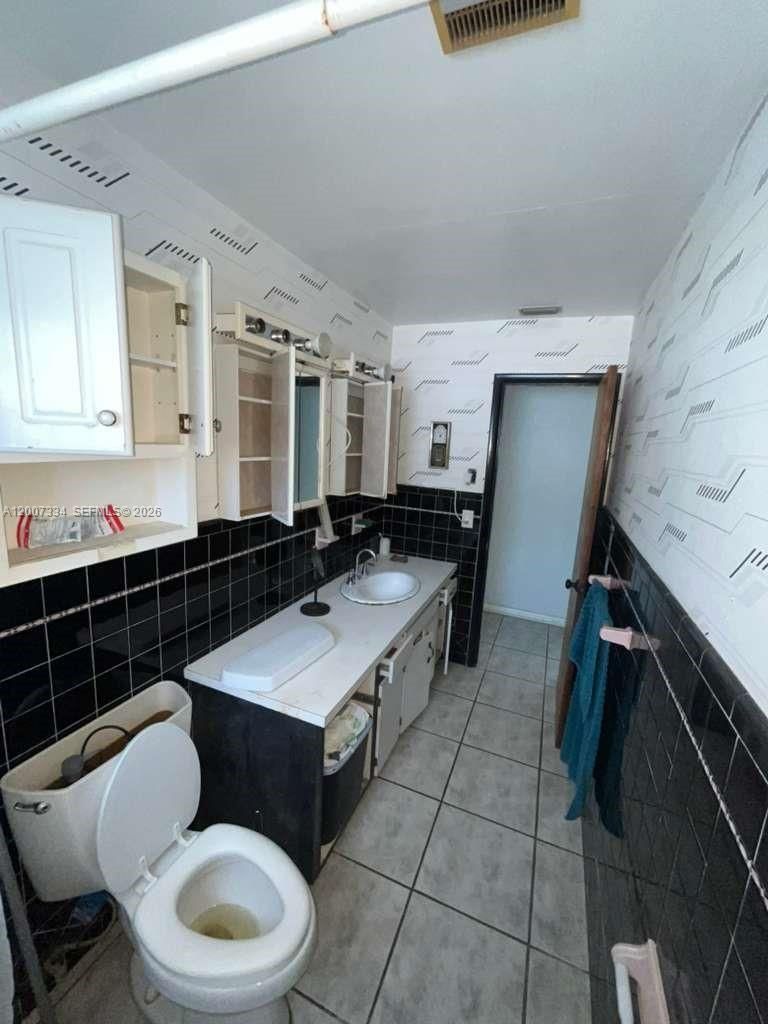 Real estate property located at 6841 16th Ct, Broward, Pembroke Pines No 1, Pembroke Pines, FL