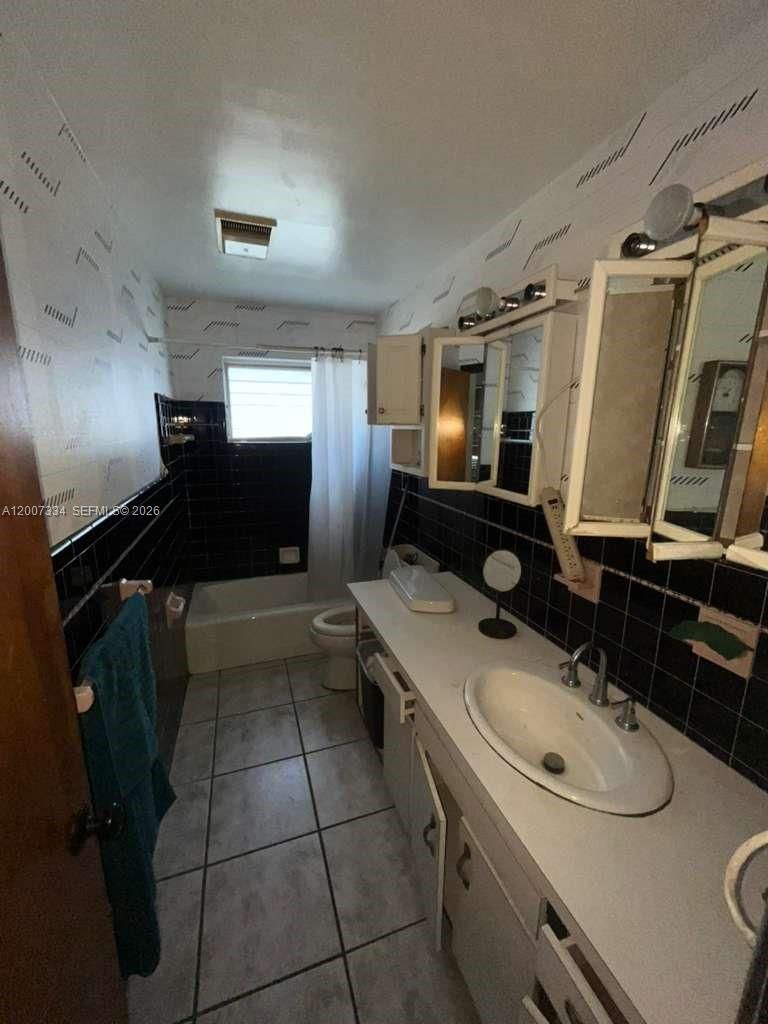 Real estate property located at 6841 16th Ct, Broward, Pembroke Pines No 1, Pembroke Pines, FL