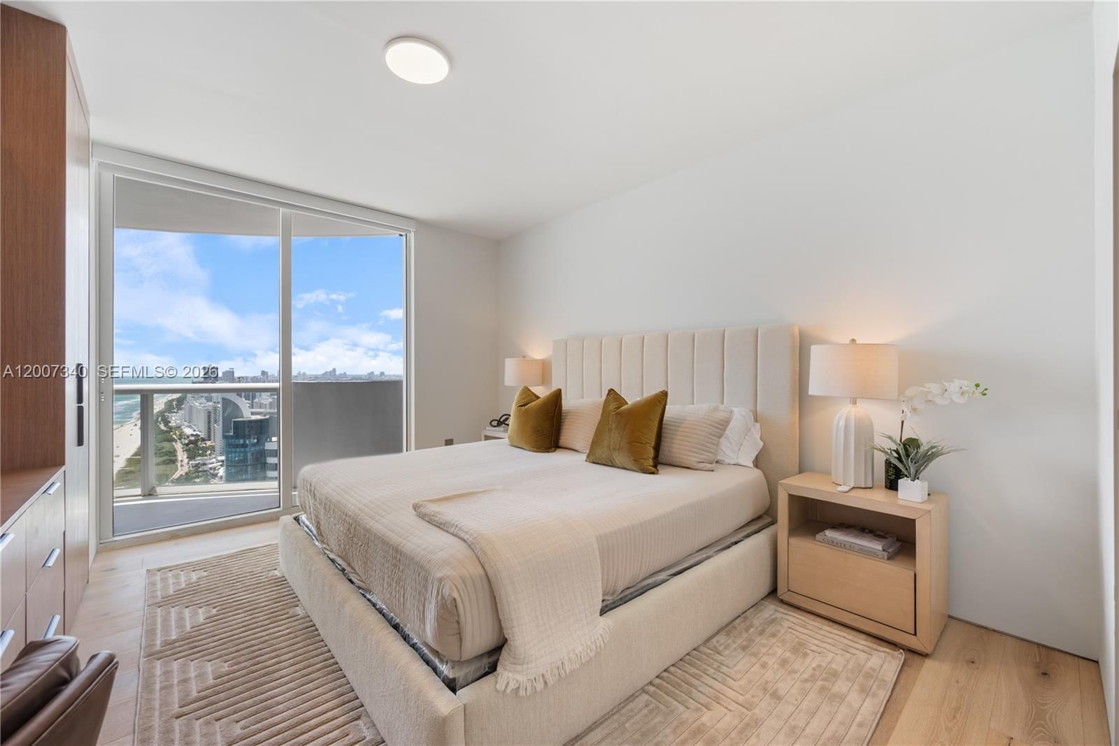 Real estate property located at 6365 Collins Ave #3904, Miami-dade, Akoya Condo, Miami Beach, FL