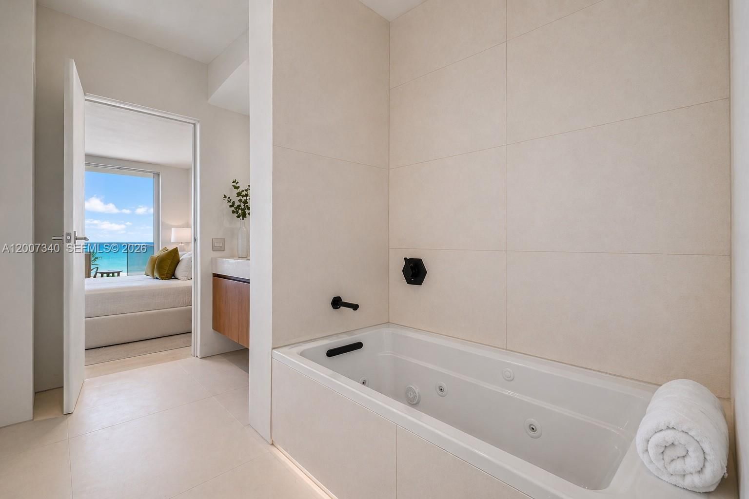 Real estate property located at 6365 Collins Ave #3904, Miami-dade, Akoya Condo, Miami Beach, FL