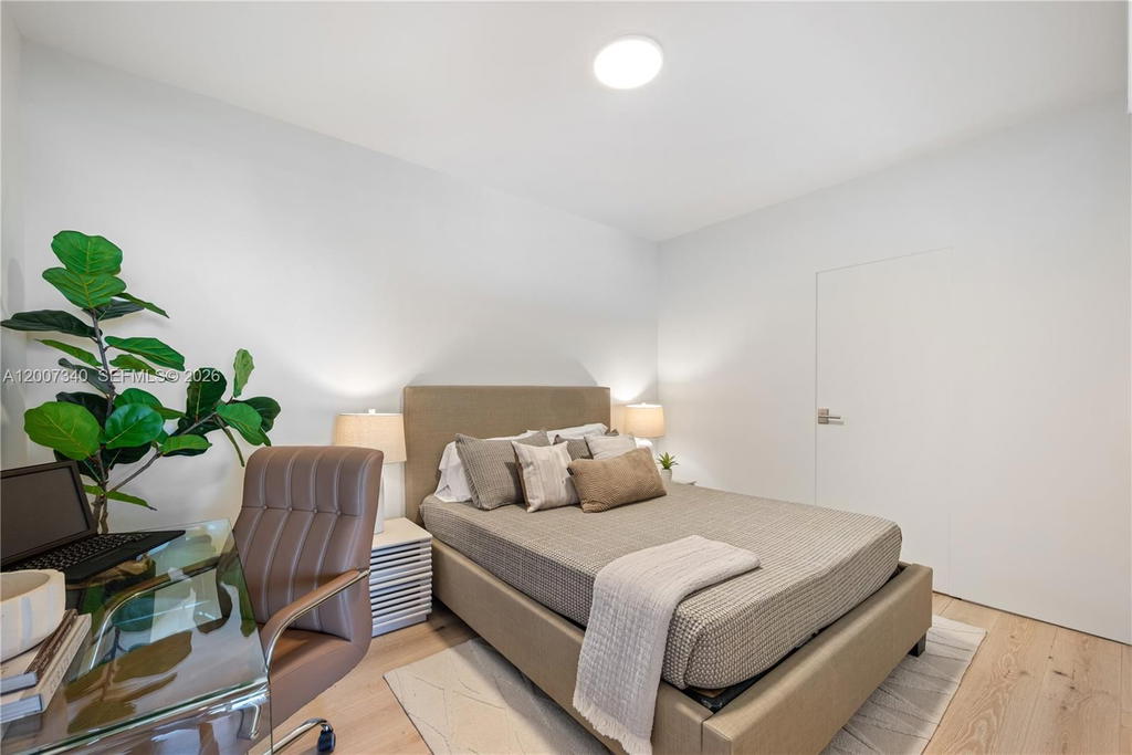 Real estate property located at 6365 Collins Ave #3904, Miami-dade, Akoya Condo, Miami Beach, FL
