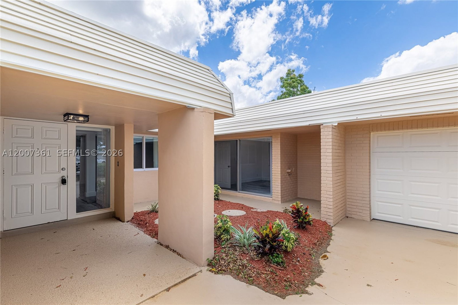 Real estate property located at 5201 Yellow Pine Ln, Broward, Woodlands Sec Five, Tamarac, FL