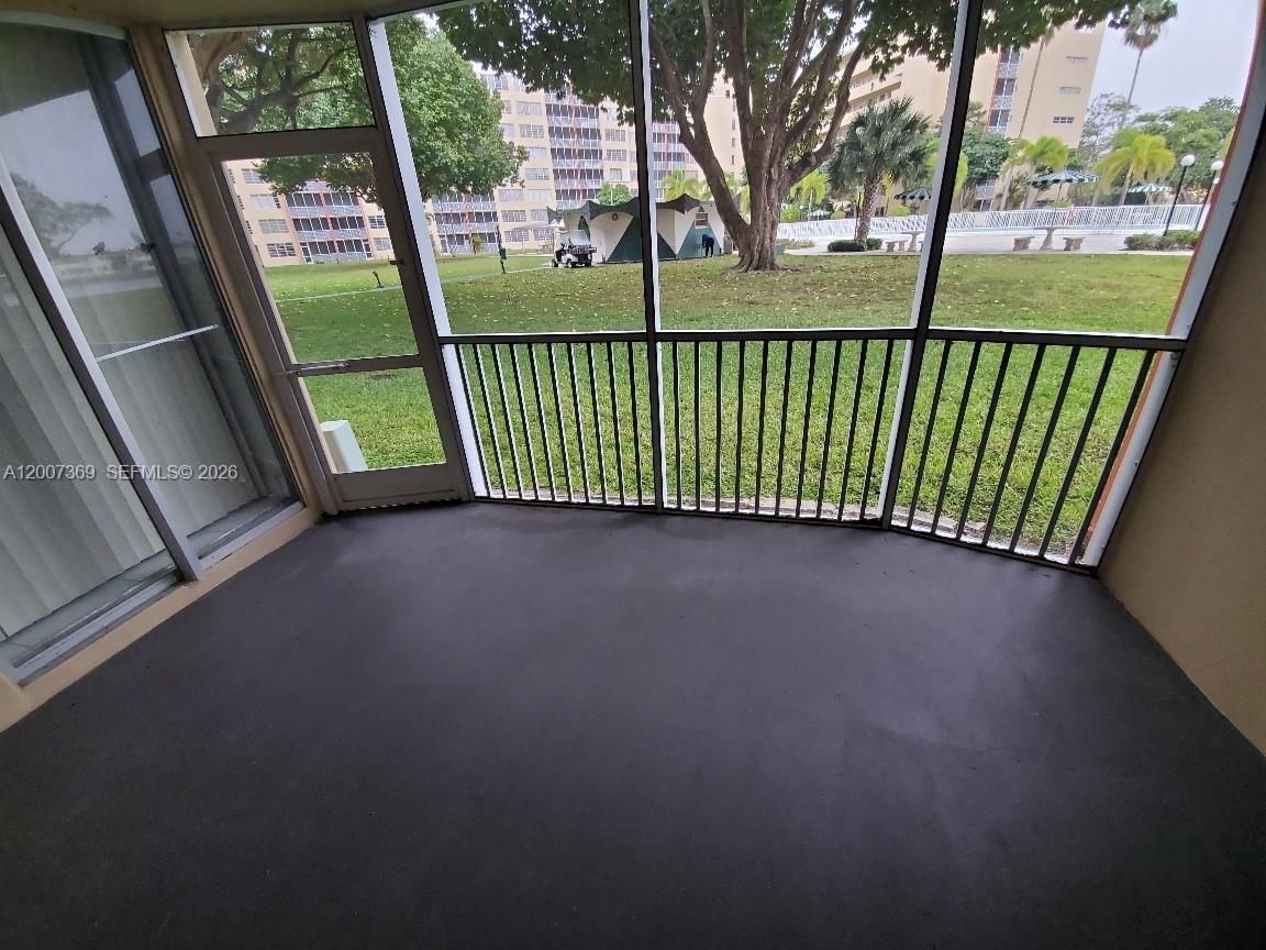 Real estate property located at 1750 191st St #105-1, Miami-dade, Jade Winds Group-daisy Ga, Miami, FL