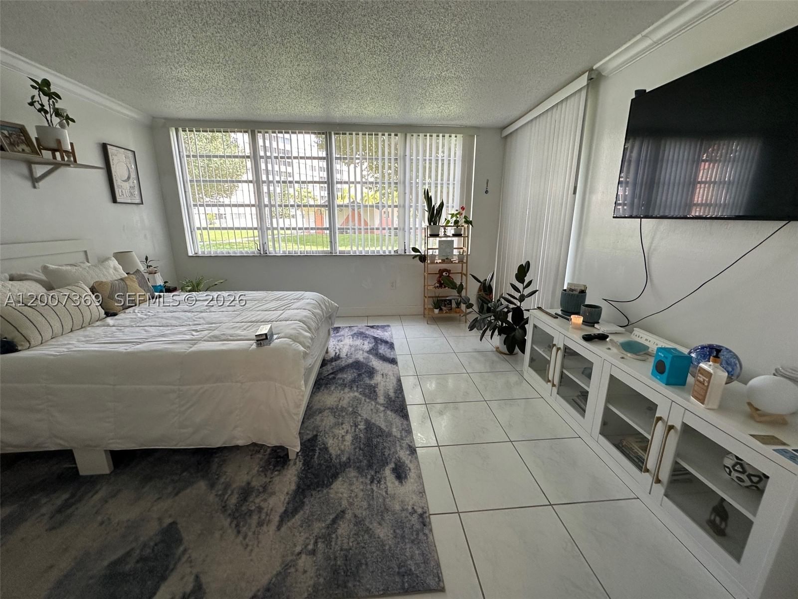 Real estate property located at 1750 191st St #105-1, Miami-dade, Jade Winds Group-daisy Ga, Miami, FL