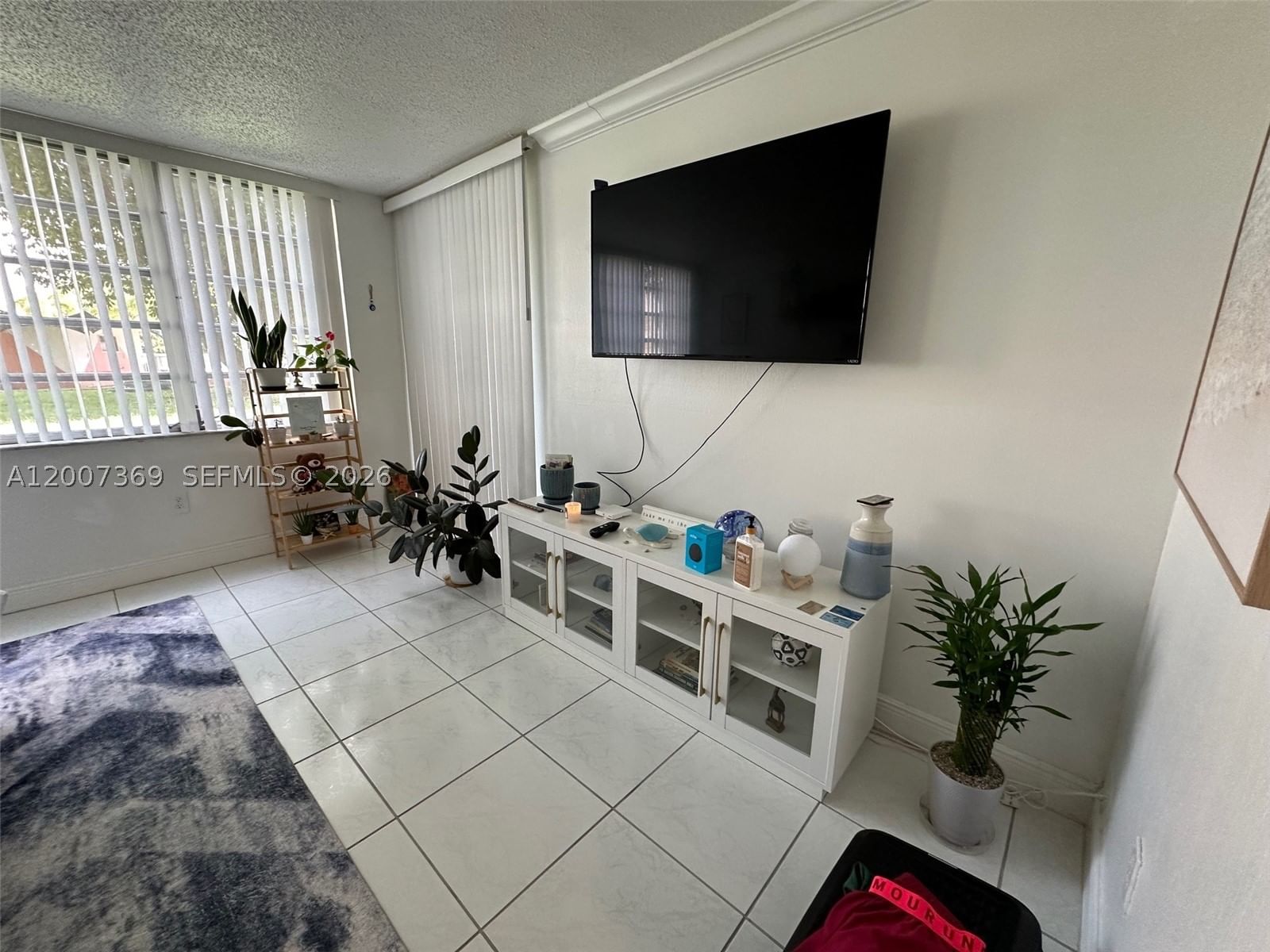 Real estate property located at 1750 191st St #105-1, Miami-dade, Jade Winds Group-daisy Ga, Miami, FL