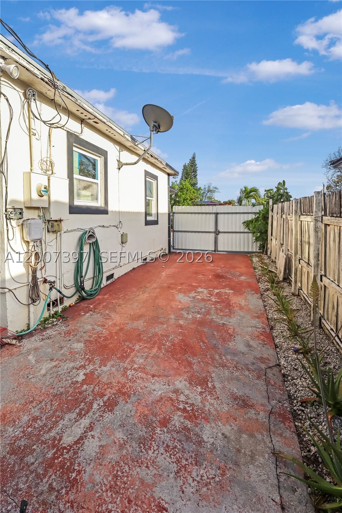 Real estate property located at 571 60th St, Miami-dade, Logan Crest Rev Pl, Hialeah, FL