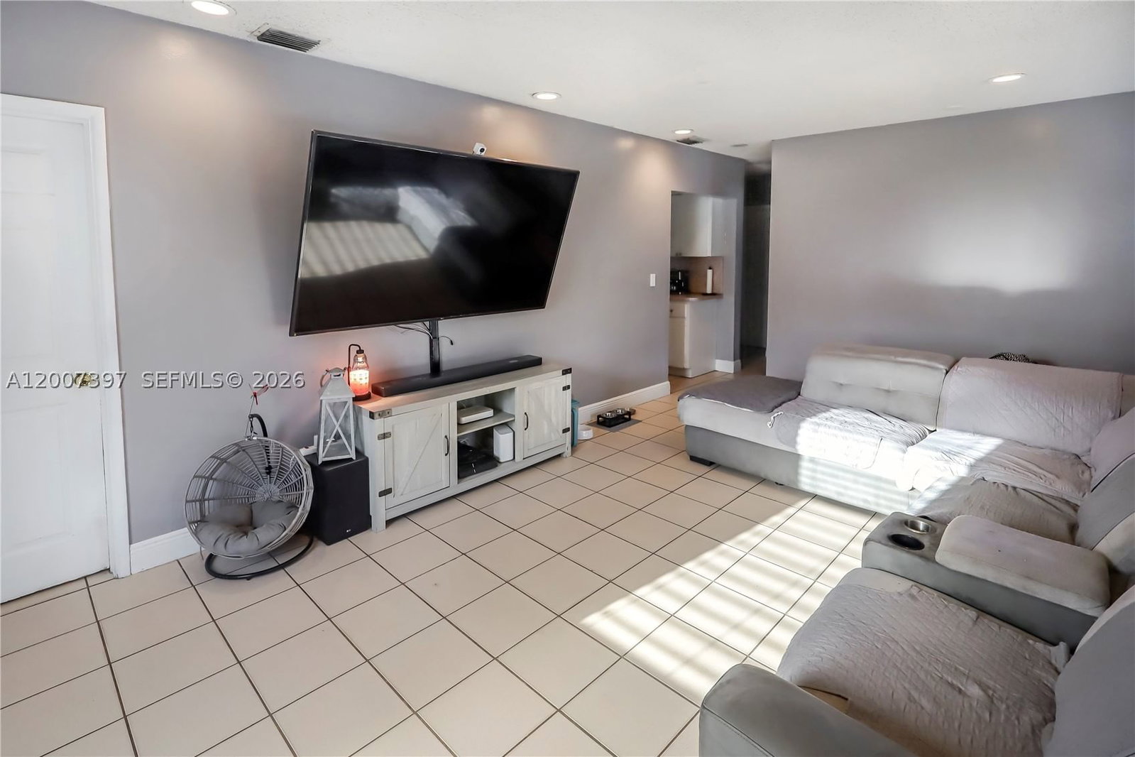 Real estate property located at 571 60th St, Miami-dade, Logan Crest Rev Pl, Hialeah, FL