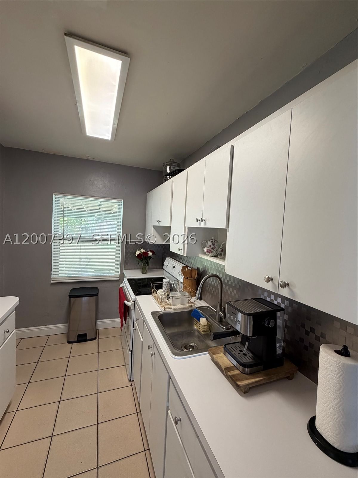 Real estate property located at 571 60th St, Miami-dade, Logan Crest Rev Pl, Hialeah, FL