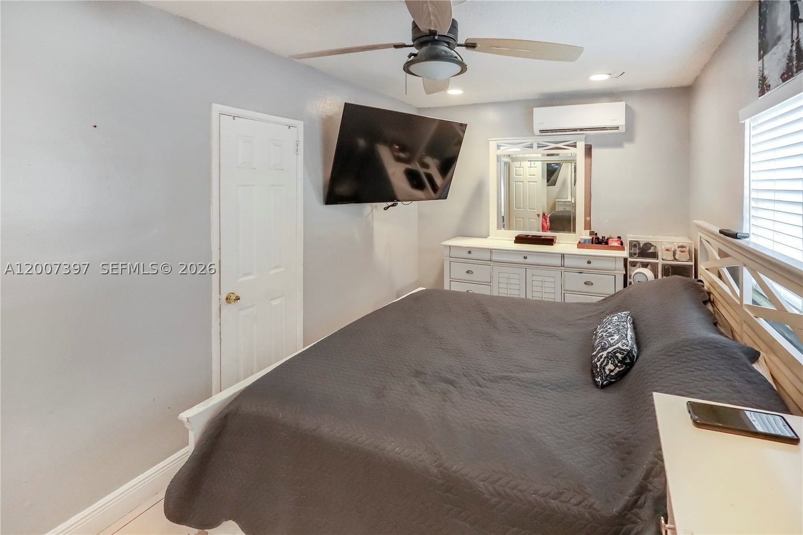 Real estate property located at 571 60th St, Miami-dade, Logan Crest Rev Pl, Hialeah, FL