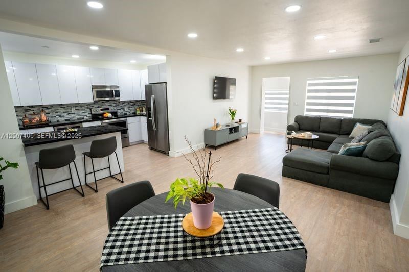 Real estate property located at 5290 Palm Ave, Miami-dade, Ulelah Rev Plat, Hialeah, FL