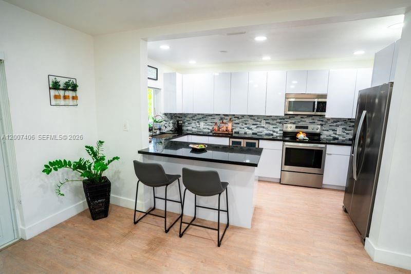 Real estate property located at 5290 Palm Ave, Miami-dade, Ulelah Rev Plat, Hialeah, FL