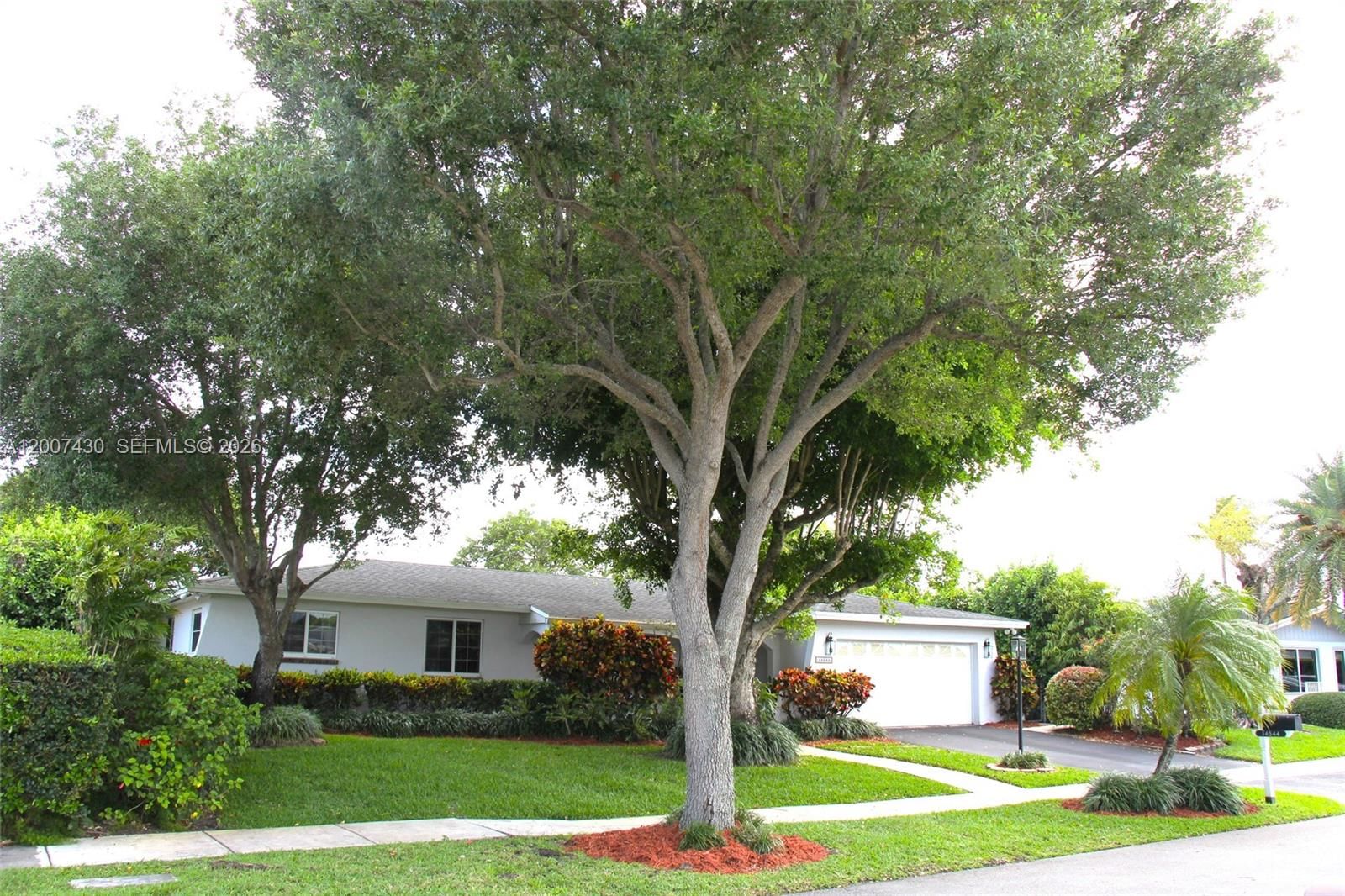 Real estate property located at 14544 76th St, Miami-dade, Kendale Lakes Sec Eight, Miami, FL