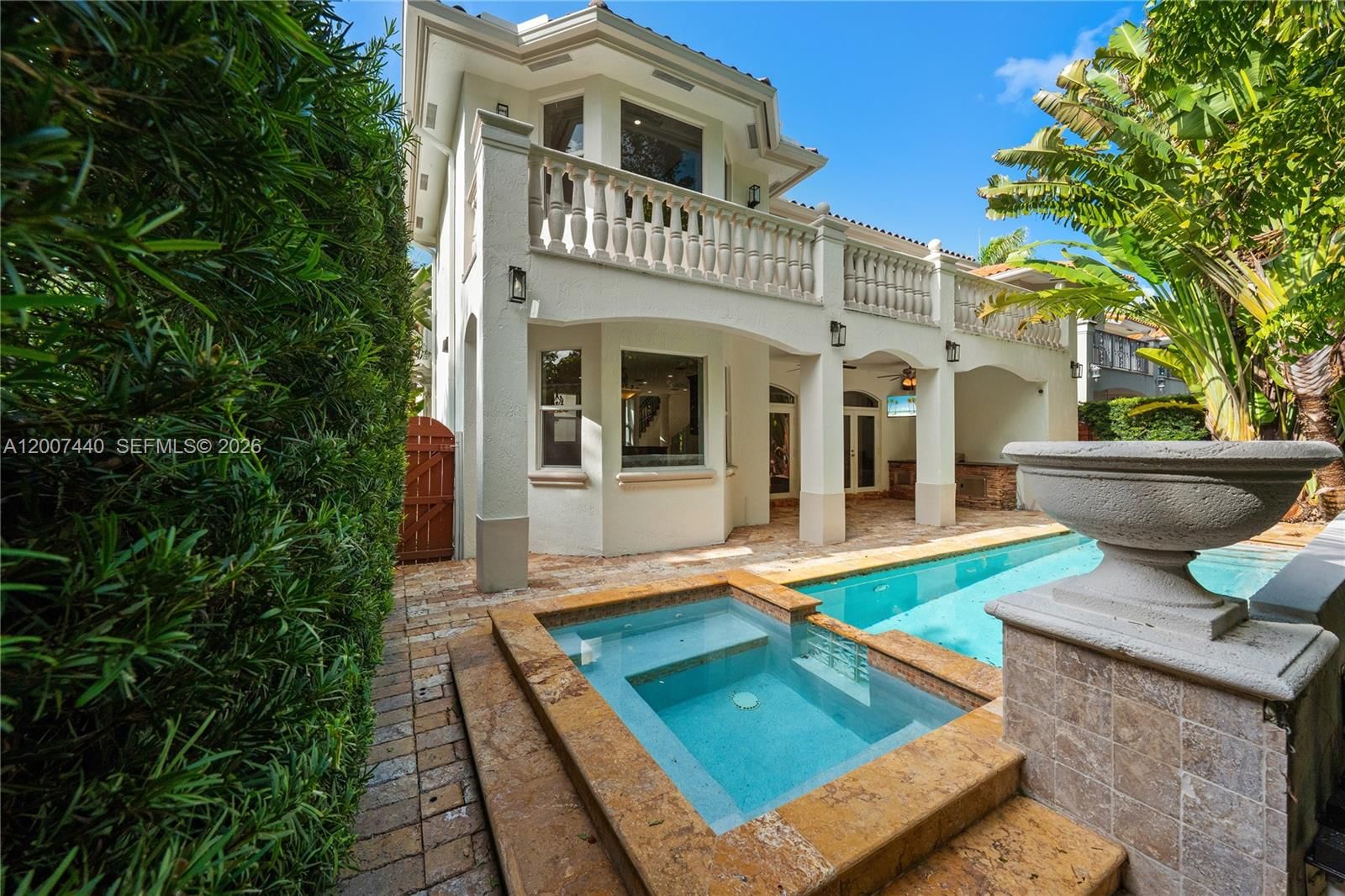 Real estate property located at 4065 Battersea Rd, Miami-dade, Coconut Grove Manor, Miami, FL