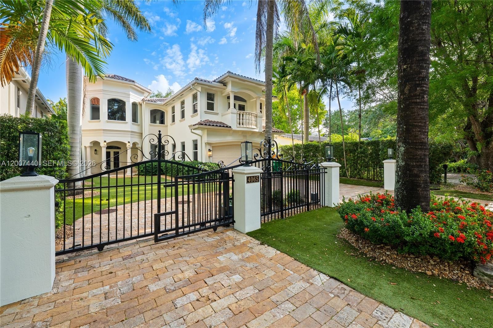 Real estate property located at 4065 Battersea Rd, Miami-dade, Coconut Grove Manor, Miami, FL