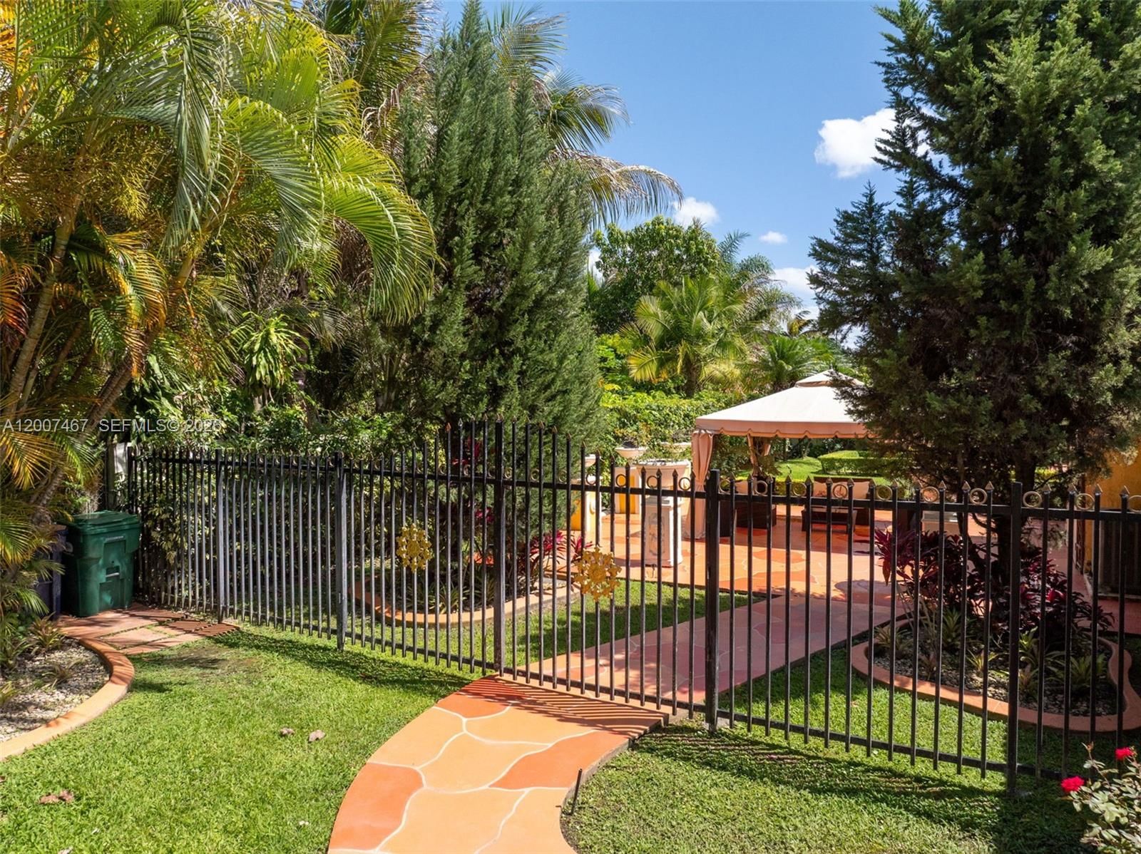 Real estate property located at 15860 287th St, Miami-dade, Biscayne Best, Homestead, FL