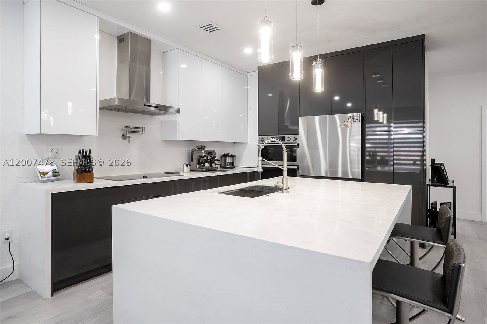 Real estate property located at 13741 118th Ter, Miami-dade, Century Breeze, Miami, FL