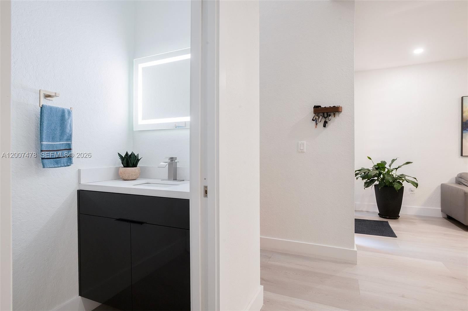 Real estate property located at 13741 118th Ter, Miami-dade, Century Breeze, Miami, FL