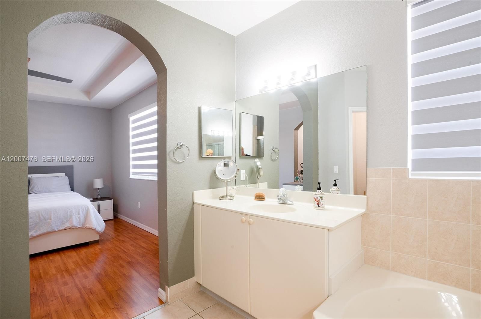 Real estate property located at 13741 118th Ter, Miami-dade, Century Breeze, Miami, FL