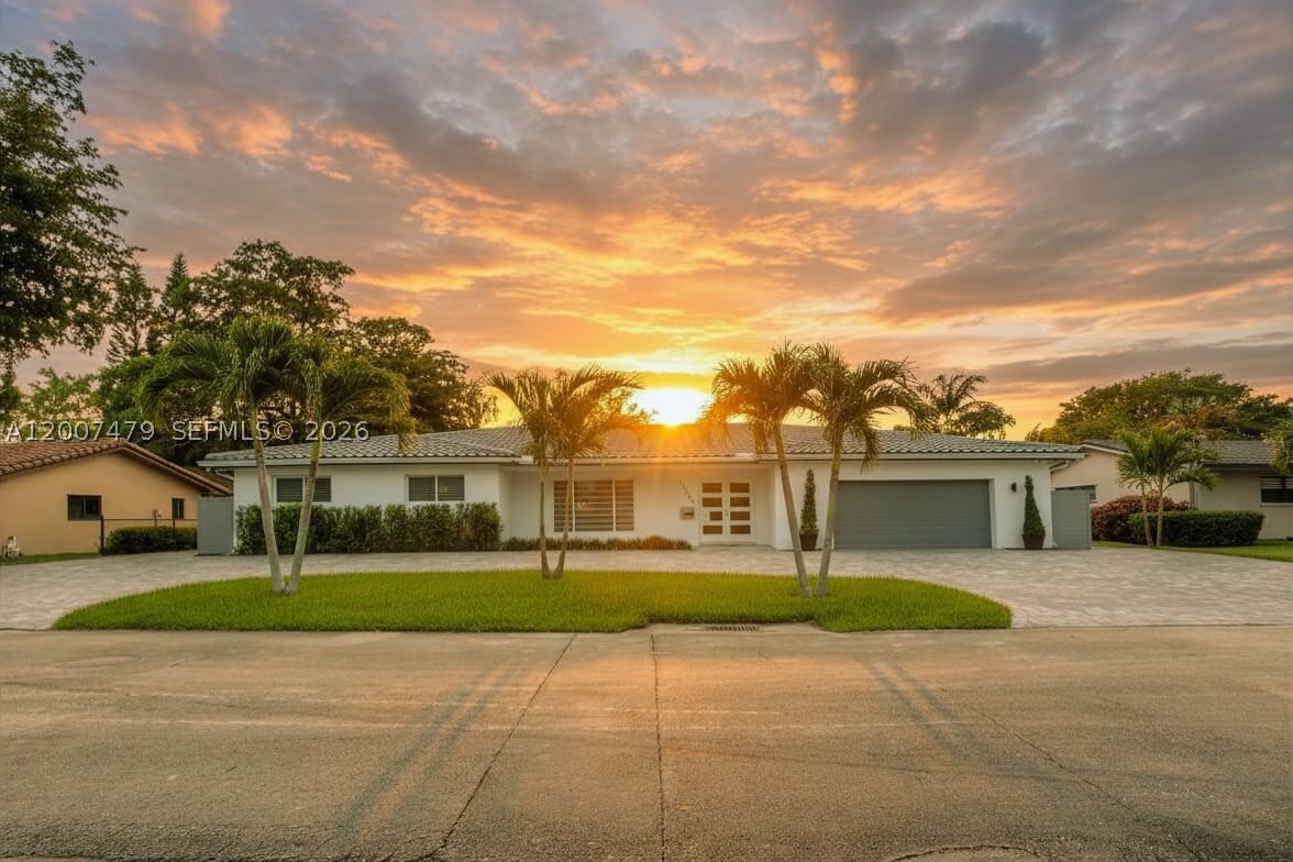 Real estate property located at 19150 Saint Andrews Dr, Miami-dade, Country Club Of Miami Est, Hialeah, FL