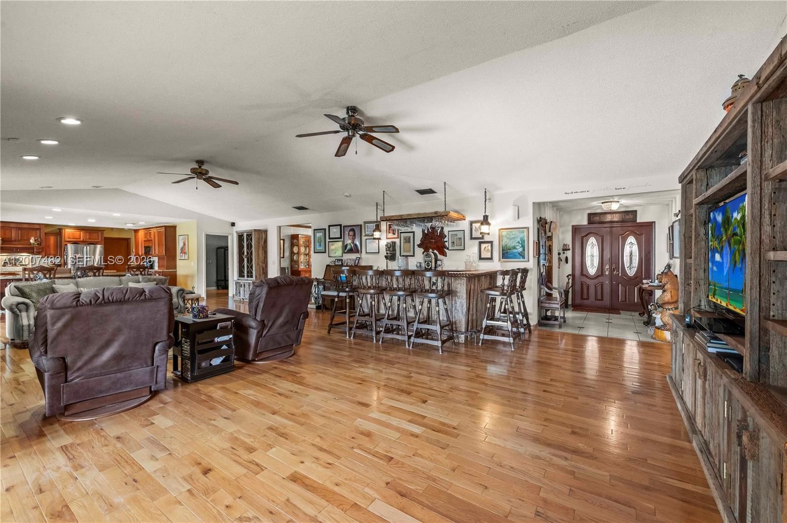 Real estate property located at 10651 27th St, Broward, Davie West, Davie, FL