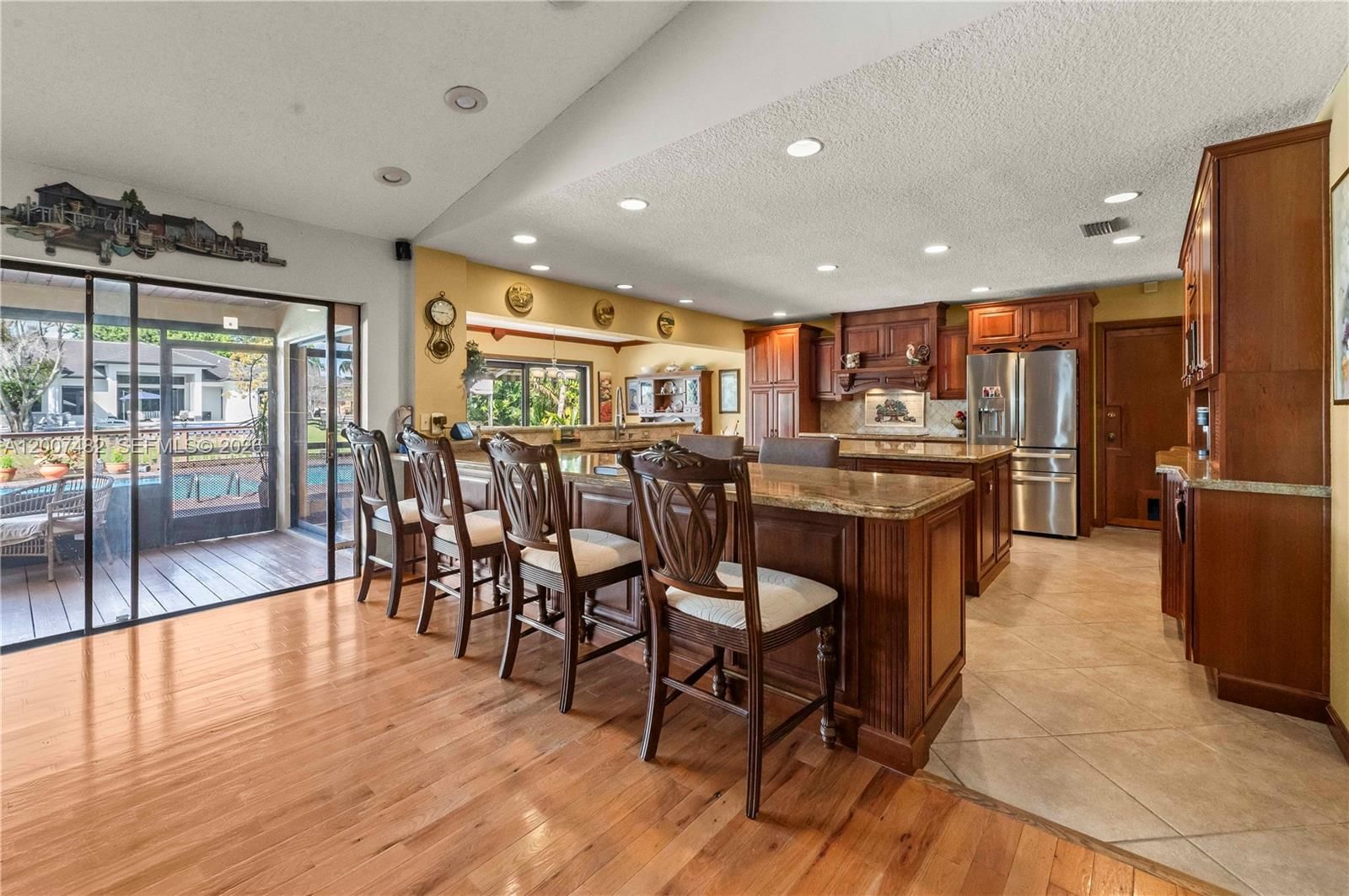 Real estate property located at 10651 27th St, Broward, Davie West, Davie, FL