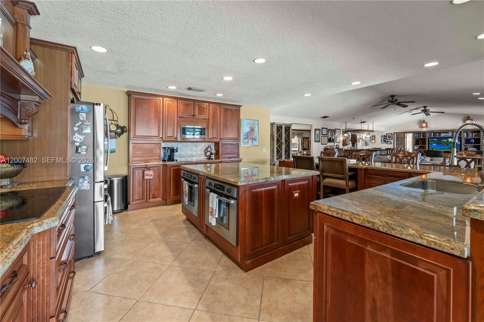 Real estate property located at 10651 27th St, Broward, Davie West, Davie, FL