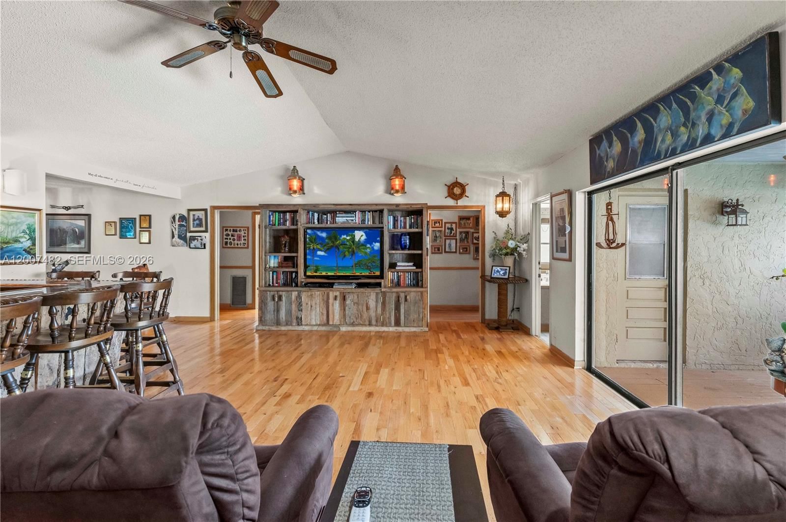 Real estate property located at 10651 27th St, Broward, Davie West, Davie, FL