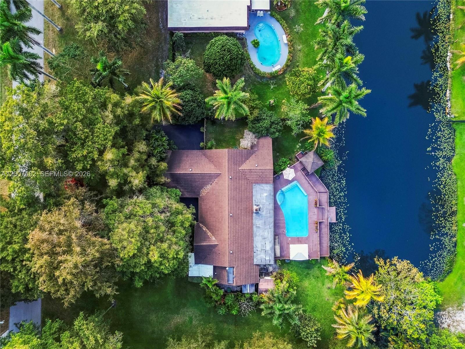 Real estate property located at 10651 27th St, Broward, Davie West, Davie, FL