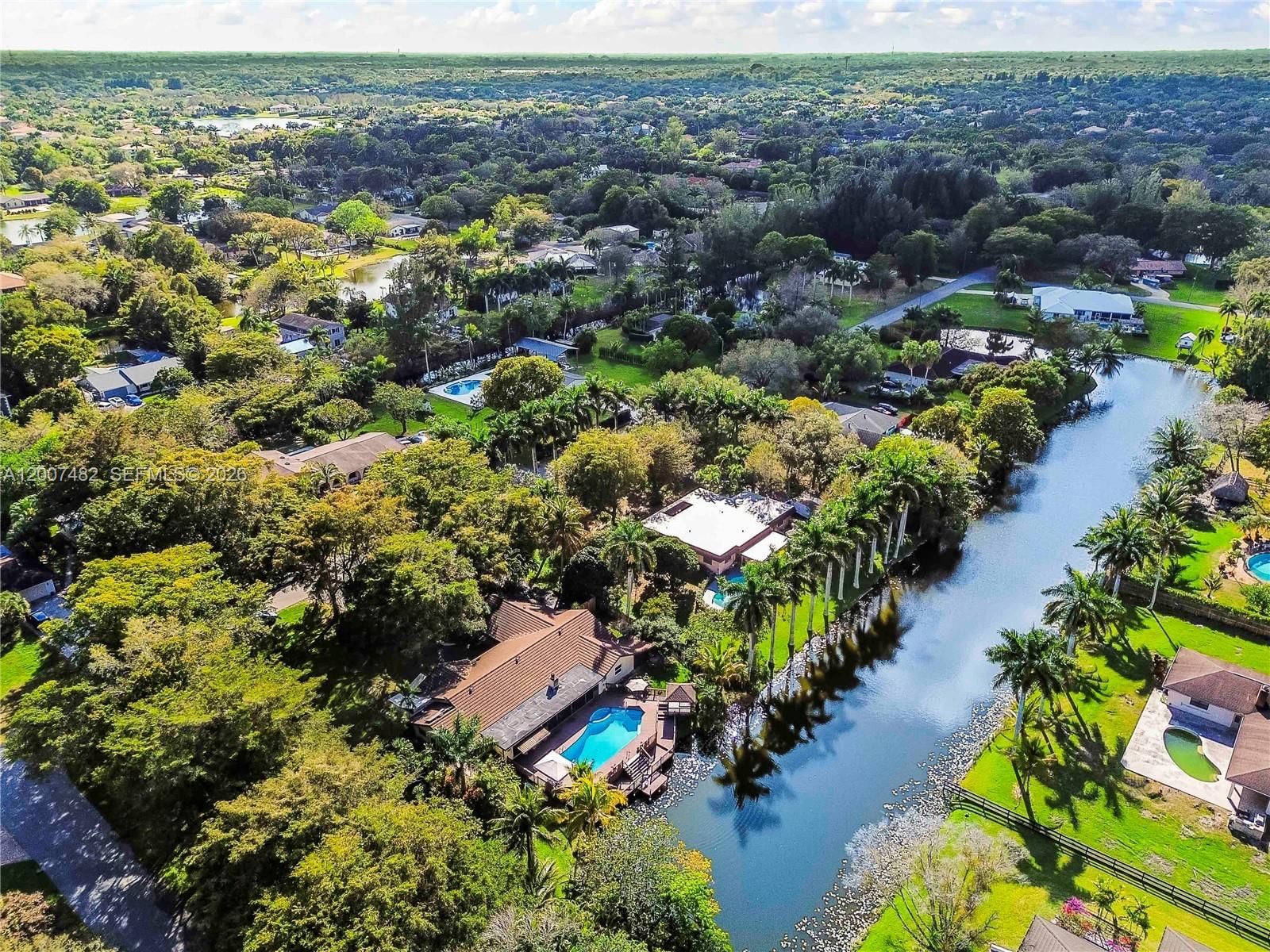 Real estate property located at 10651 27th St, Broward, Davie West, Davie, FL