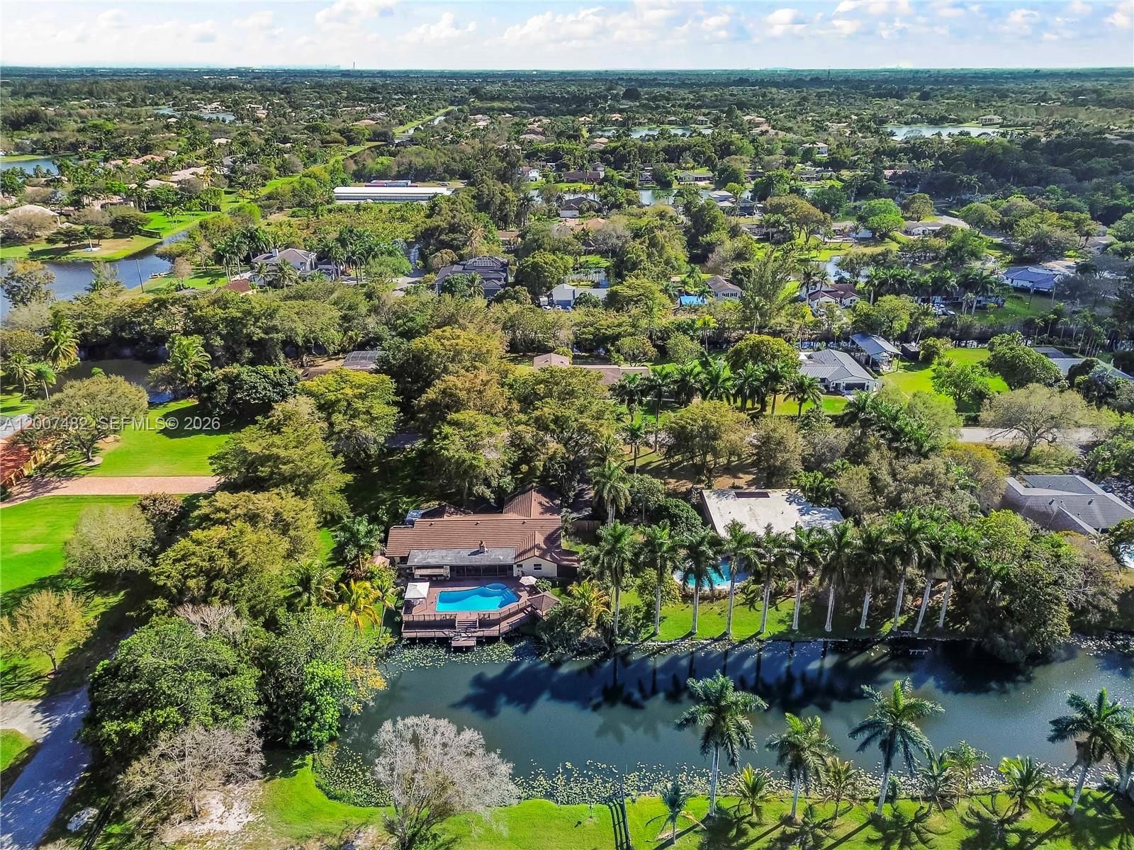 Real estate property located at 10651 27th St, Broward, Davie West, Davie, FL