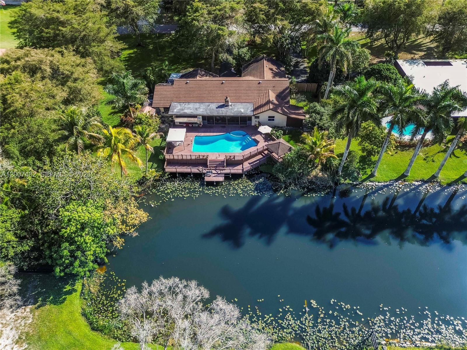 Real estate property located at 10651 27th St, Broward, Davie West, Davie, FL