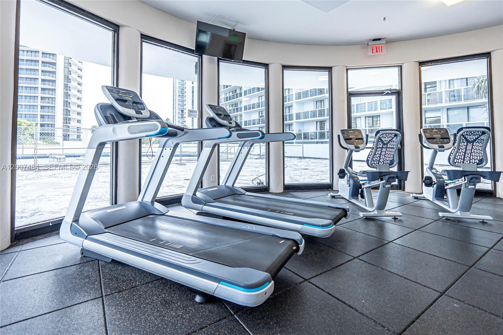 Real estate property located at 20505 Country Club Dr #931, Miami-dade, Waterview Condo, Aventura, FL