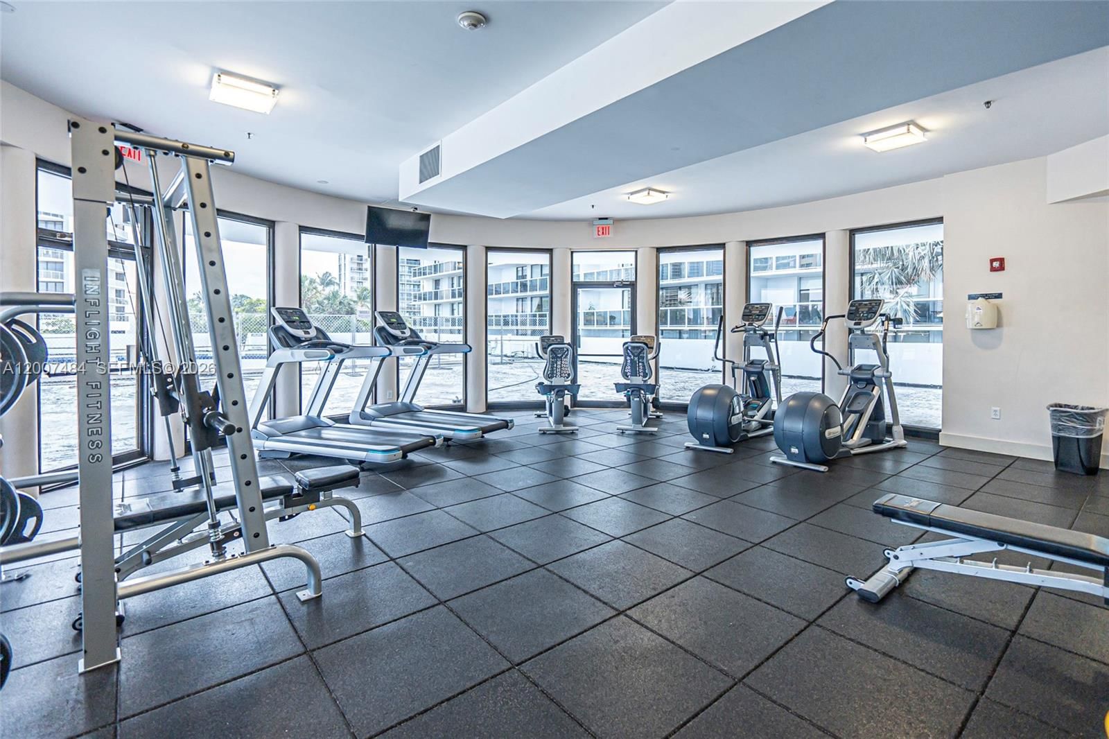 Real estate property located at 20505 Country Club Dr #931, Miami-dade, Waterview Condo, Aventura, FL