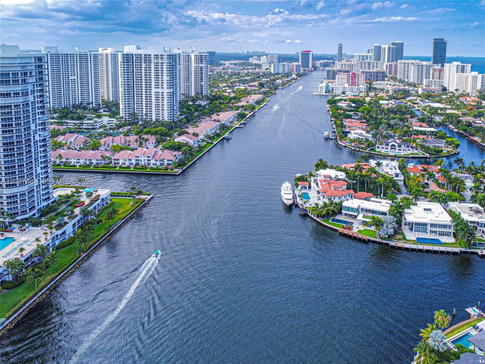 Real estate property located at 20505 Country Club Dr #931, Miami-dade, Waterview Condo, Aventura, FL