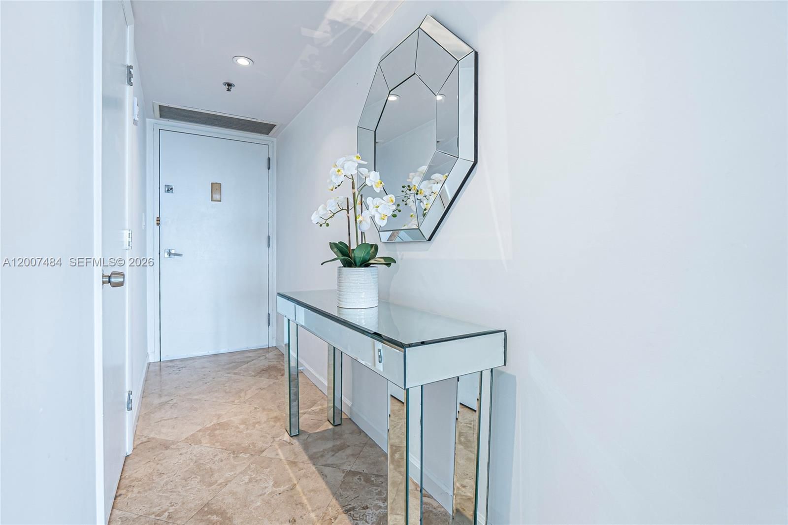 Real estate property located at 20505 Country Club Dr #931, Miami-dade, Waterview Condo, Aventura, FL